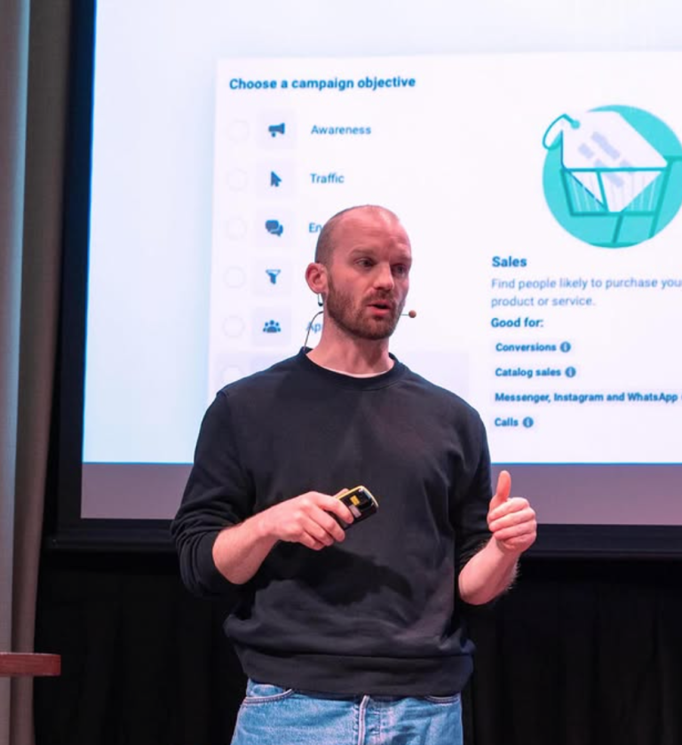 Silje og Halvard holder foredrag på Frend sitt eCom-seminar